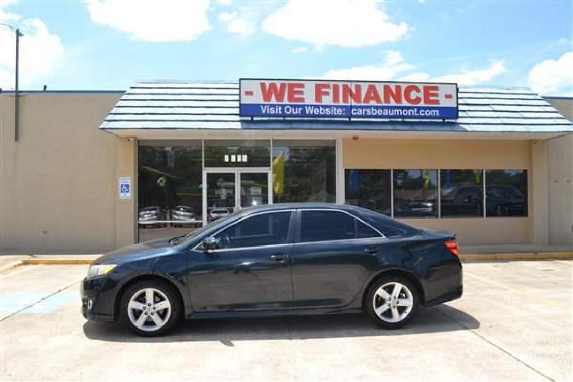 2012 BLACK /BLACK Toyota Camry SE (4T1BF1FK9CU) , 6-Speed Automatic transmission, located at 1355 North 11th Street, Beaumont, 77702, (409) 832-0006, 30.094290, -94.130096 - Photo #1