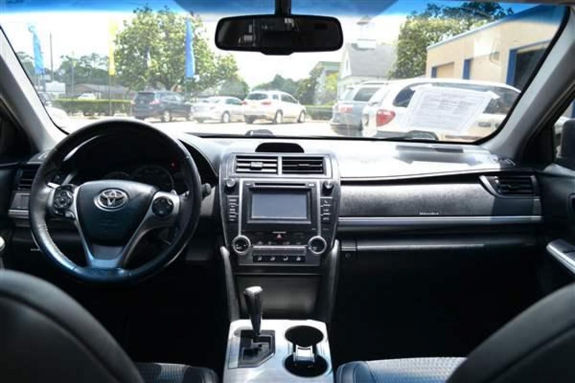 2012 BLACK /BLACK Toyota Camry SE (4T1BF1FK9CU) , 6-Speed Automatic transmission, located at 1355 North 11th Street, Beaumont, 77702, (409) 832-0006, 30.094290, -94.130096 - Photo #19