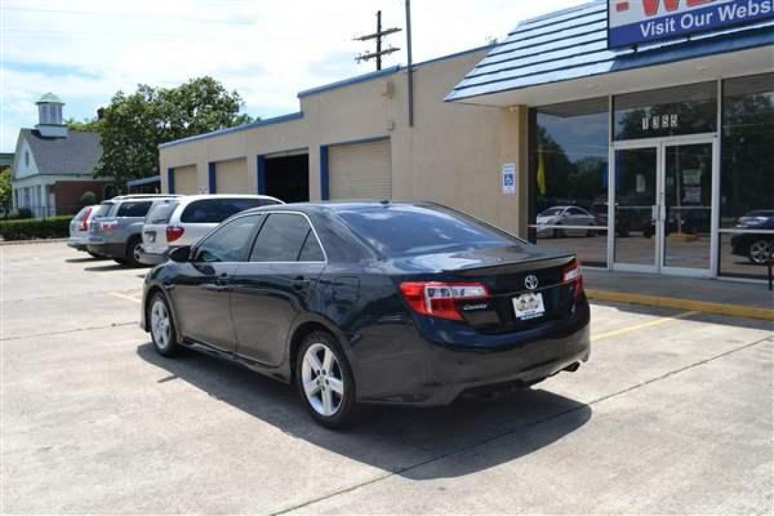 2012 BLACK /BLACK Toyota Camry SE (4T1BF1FK9CU) , 6-Speed Automatic transmission, located at 1355 North 11th Street, Beaumont, 77702, (409) 832-0006, 30.094290, -94.130096 - Photo #2