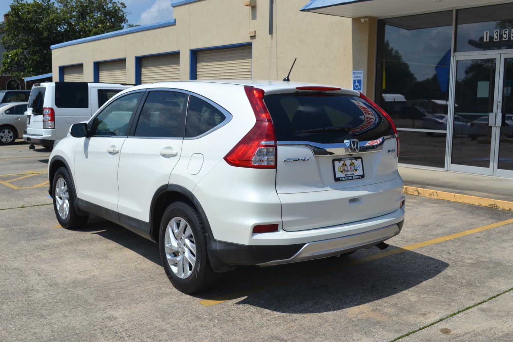 2015 White Diamond Pearl /Gray, cloth Honda CR-V EX 4WD (5J6RM4H54FL) with an 2.4L L4 DOHC 16V engine, Continuously Variable Transmission transmission, located at 1355 North 11th Street, Beaumont, 77702, (409) 832-0006, 30.094290, -94.130096 - Photo #2