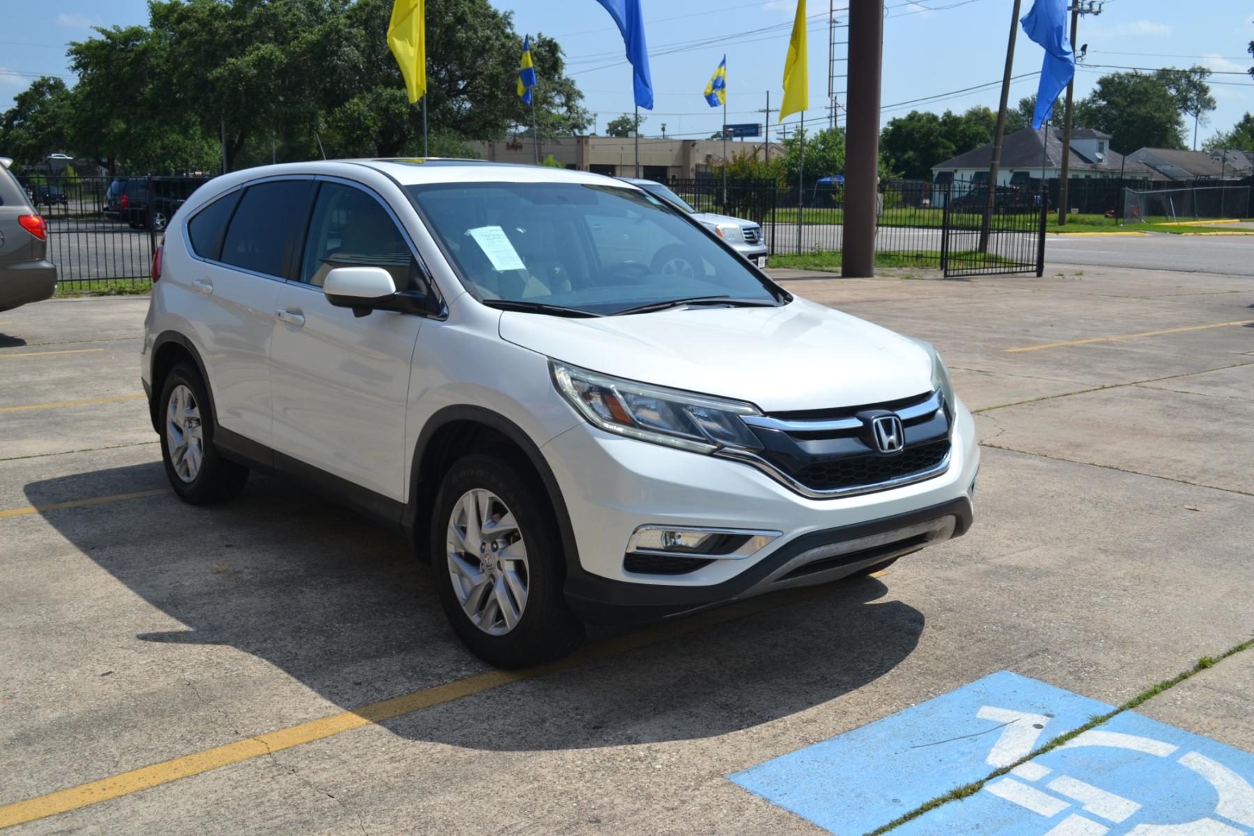2015 White Diamond Pearl /Gray, cloth Honda CR-V EX 4WD (5J6RM4H54FL) with an 2.4L L4 DOHC 16V engine, Continuously Variable Transmission transmission, located at 1355 North 11th Street, Beaumont, 77702, (409) 832-0006, 30.094290, -94.130096 - Photo #6