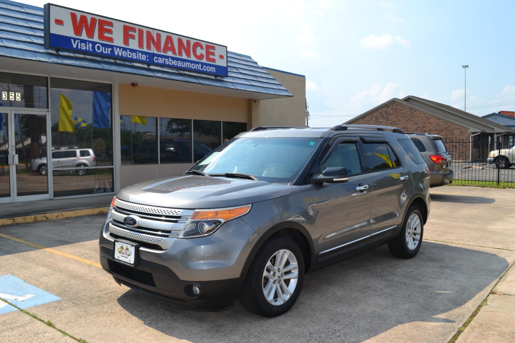 2013 Ingot Silver Metallic /Charcoal Black Cloth Interior Ford Explorer XLT FWD (1FM5K7D81DG) with an 3.5L V6 DOHC 24V engine, 6-Speed Automatic transmission, located at 1355 North 11th Street, Beaumont, 77702, (409) 832-0006, 30.094290, -94.130096 - Photo #0