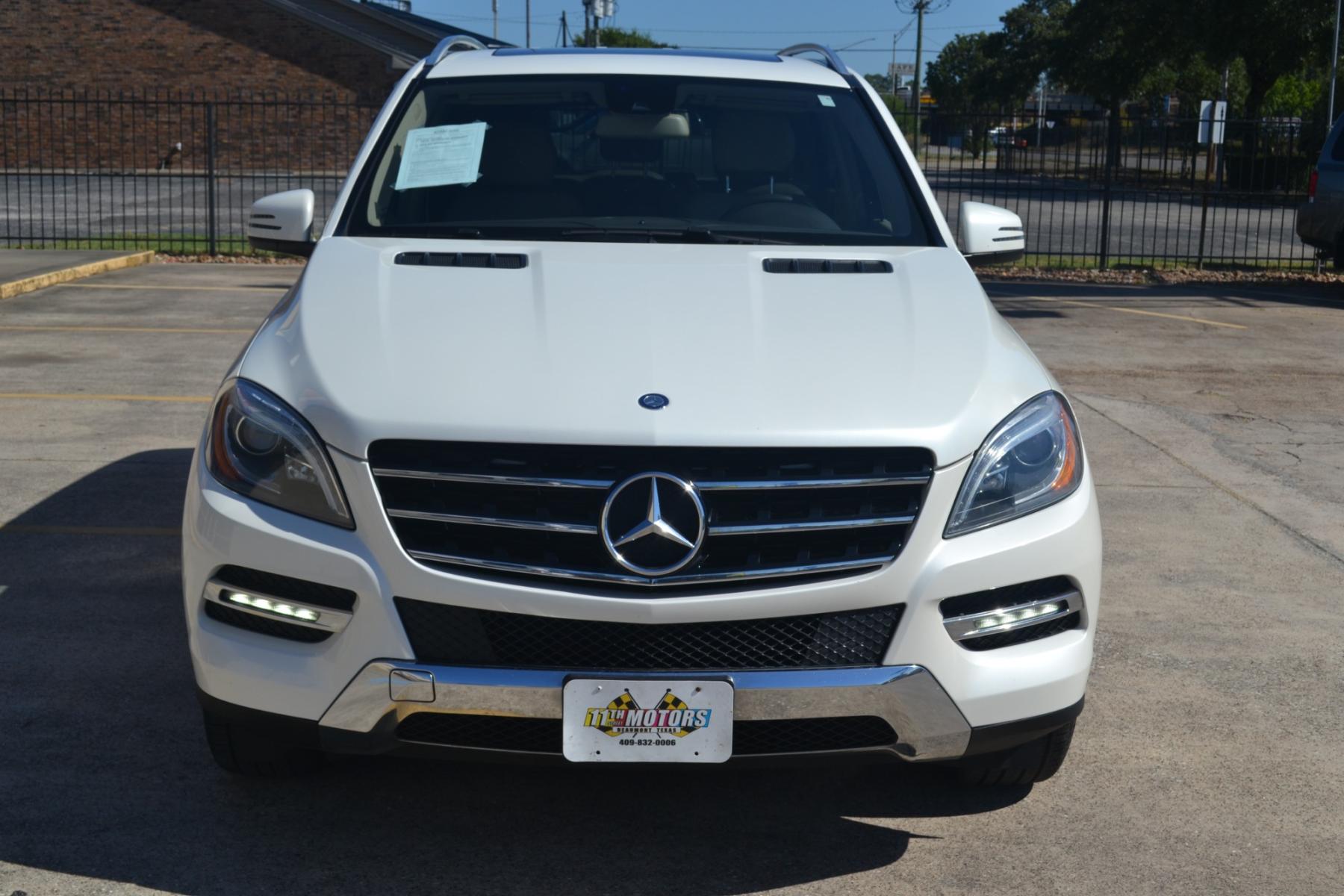 2014 Polar White /Almond Beige/Black Mercedes-Benz M-Class ML350 4MATIC (4JGDA5JB7EA) with an 3.5L V6 DOHC 24V engine, 7-Speed Automatic transmission, located at 1355 North 11th Street, Beaumont, 77702, (409) 832-0006, 30.094290, -94.130096 - Photo #7