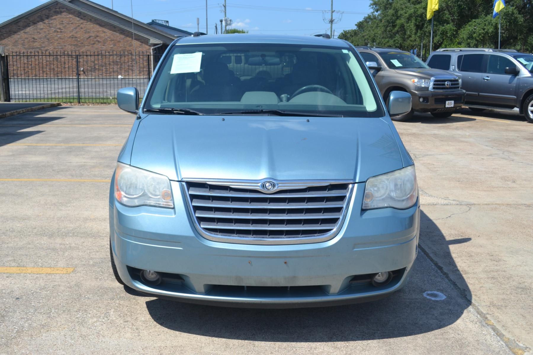 2010 Clearwater Blue Pearl /Medium Slate Gray/Light Shale Cloth Interior Chrysler Town and Country Touring (2A4RR5D16AR) with an 3.8L V6 OHV 12V engine, 6-Speed Automatic transmission, located at 1355 North 11th Street, Beaumont, 77702, (409) 832-0006, 30.094290, -94.130096 - Photo #7